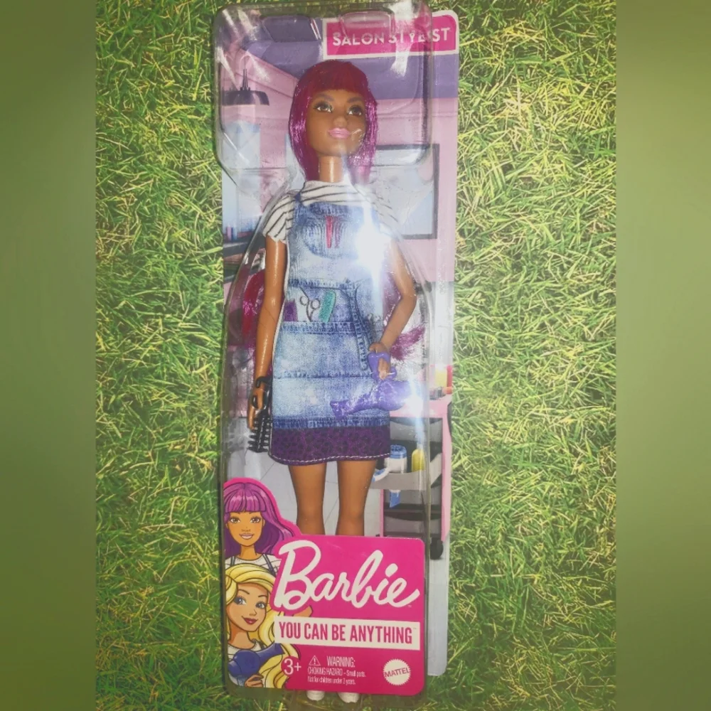 Barbie Salon Stylist You Can Be Anything Doll BNIB - Picture 4 of 5
